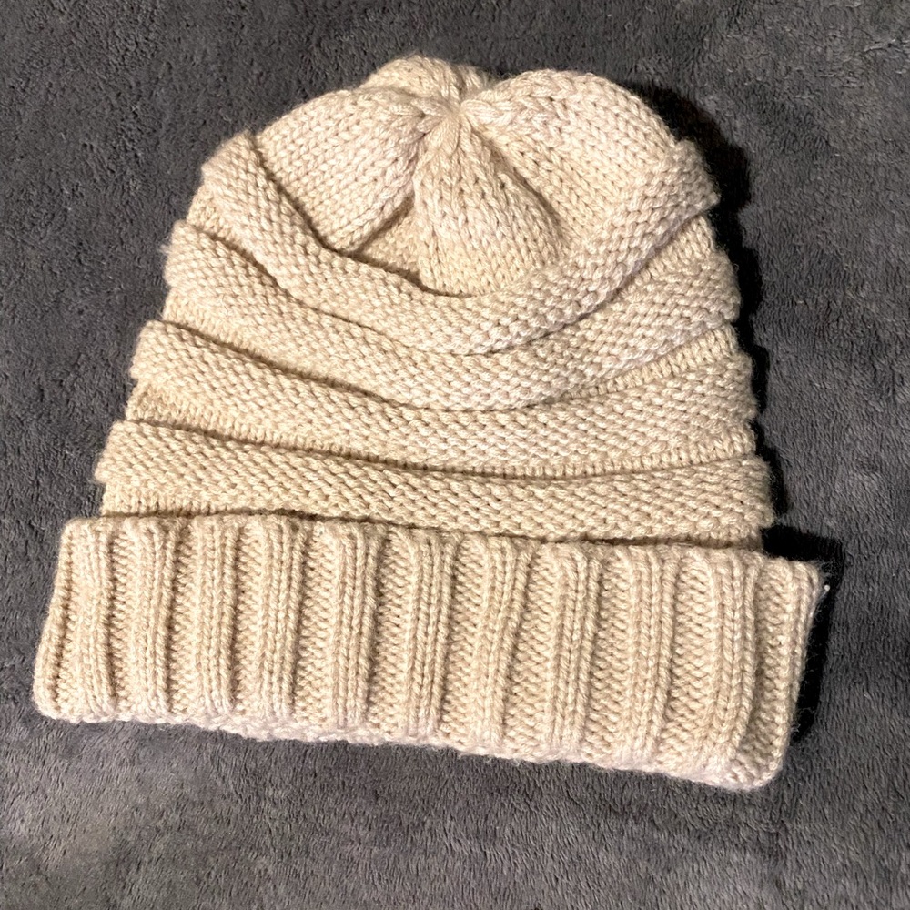 Crème Winter Beanie